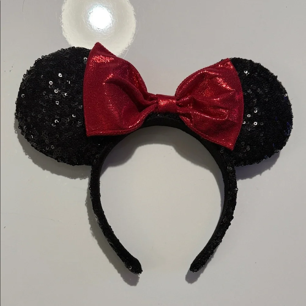 Disney Parks Minnie Mouse Classic Red Bow Black Ears Sequin Headband